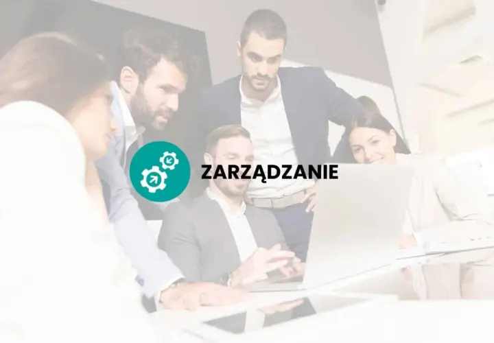 Zespół pracuje nad projektem, dyskutując nad zadaniowym czasem pracy.