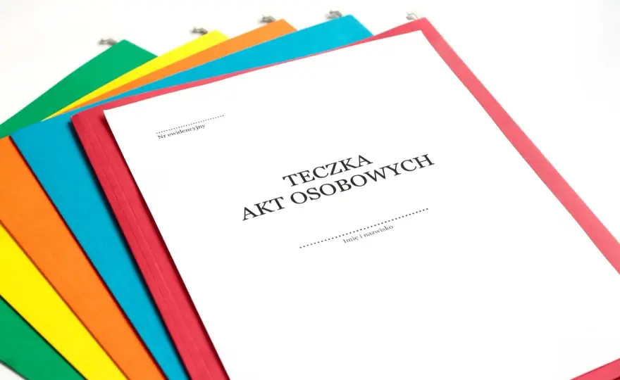Część E akt osobowych - jak prowadzić i usuwać dokumenty?