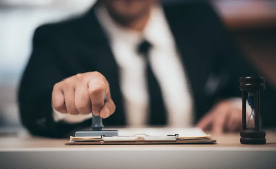 Kompensata - Co to jest i jak działa potrącenie wierzytelności?