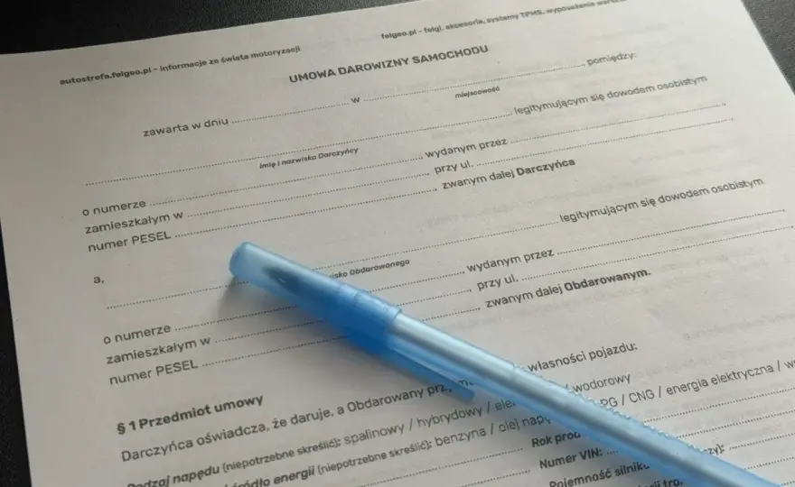 Jak darować samochód bez podatku? Wzór umowy i poradnik
