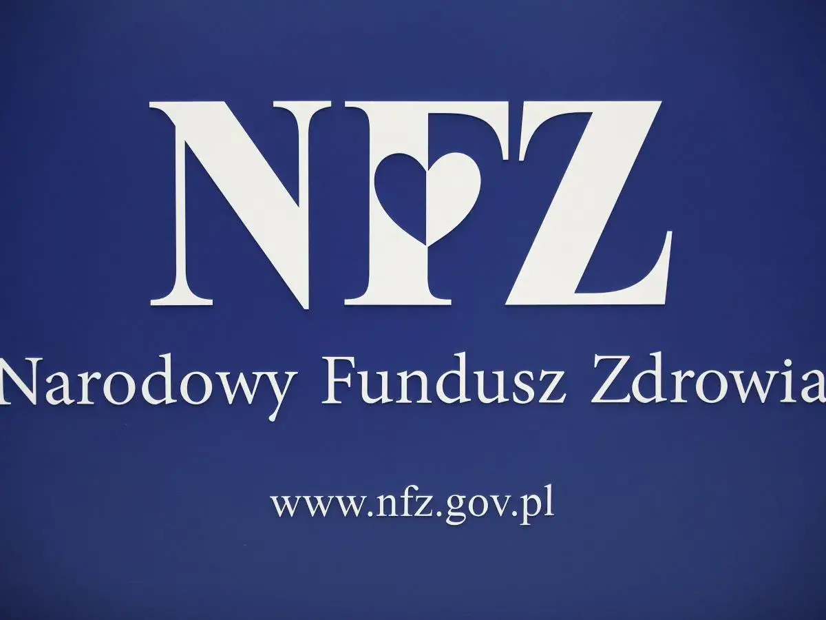 Logo Narodowego Funduszu Zdrowia (NFZ). Wpisz "oddział NFZ" w wyszukiwarkę, aby znaleźć informacje.